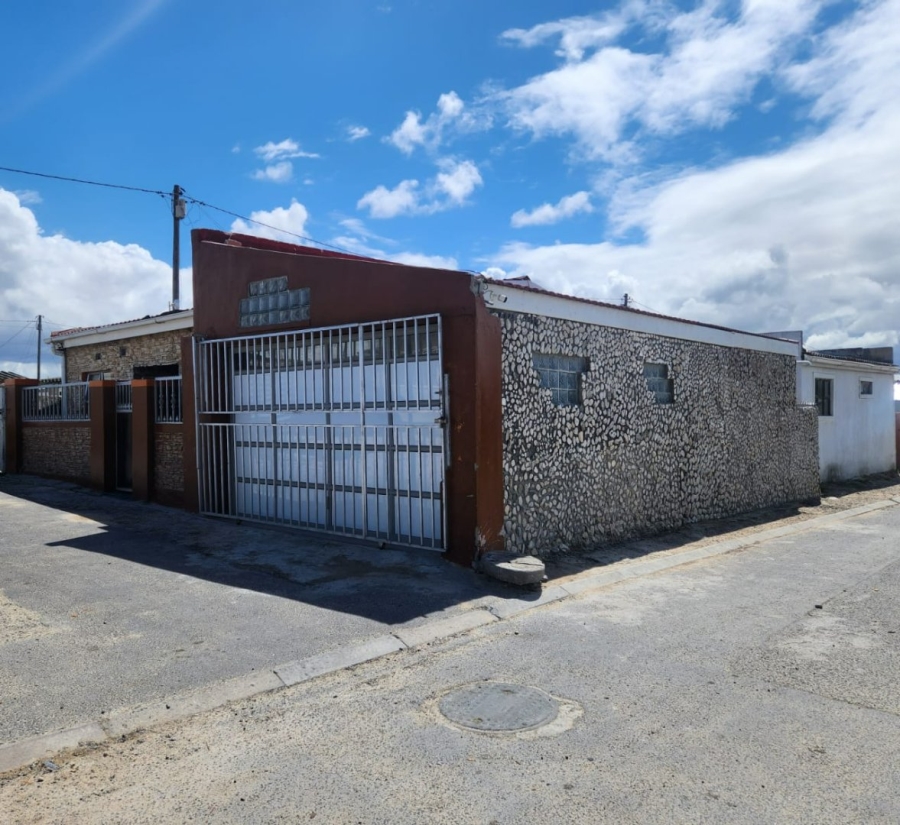 3 Bedroom Property for Sale in Kuyasa Western Cape